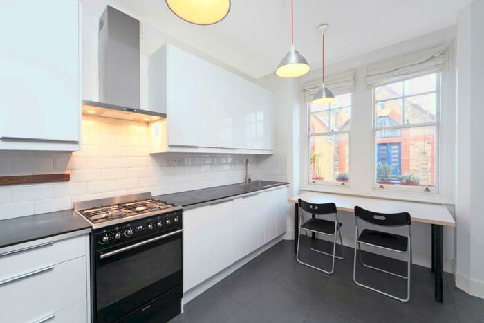 1 Bedroom Flat To Rent In Jeffreys Place, Camden, NW1