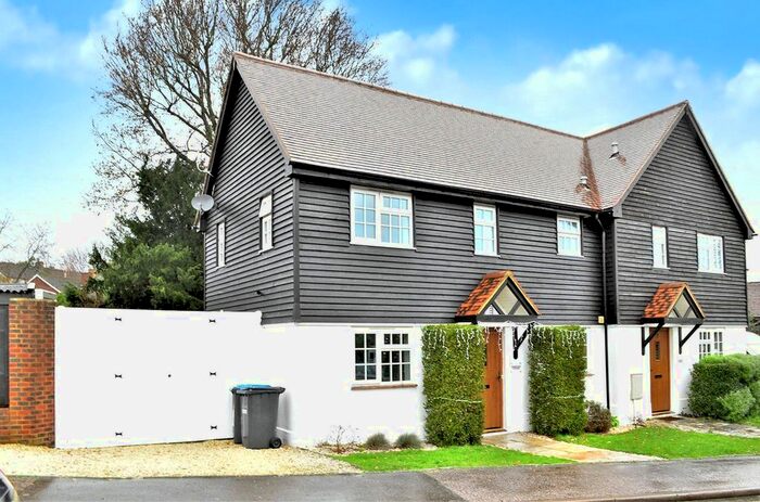 4 Bedroom Detached House To Rent In Alders Avenue, East Grinstead, RH19