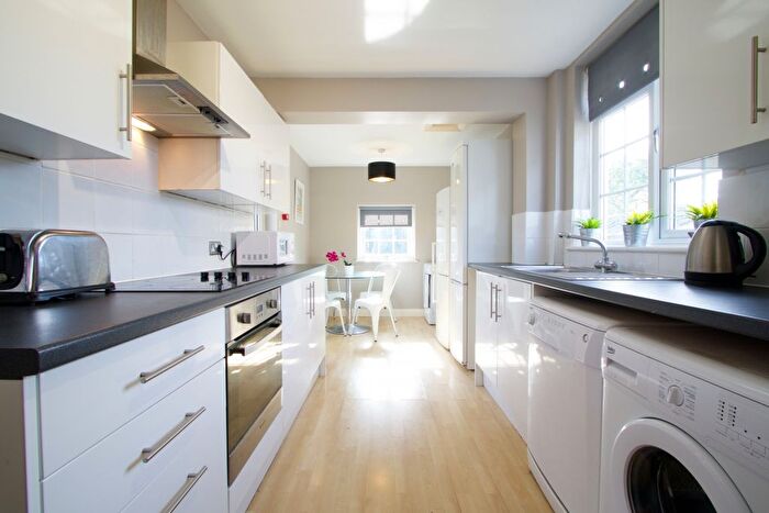 5 Bedroom Terraced House To Rent In Kenilworth Avenue, Oxford, OX4