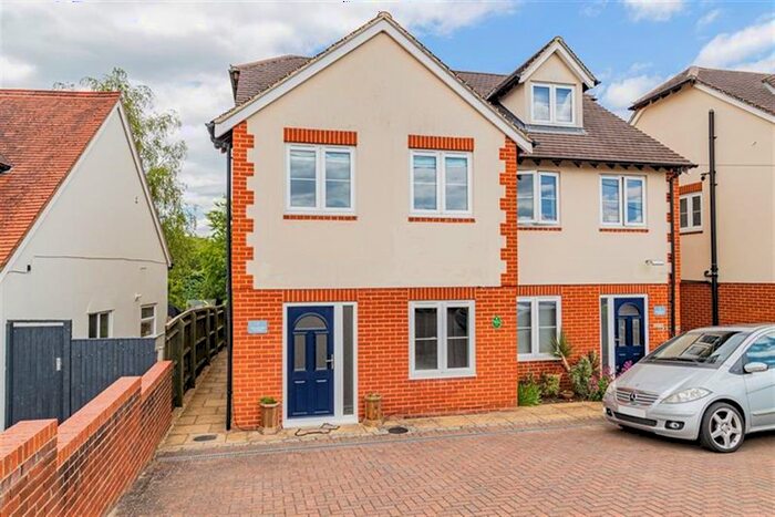 1 Bedroom Studio To Rent In Kennington Road, Kennington, Oxford, OX1