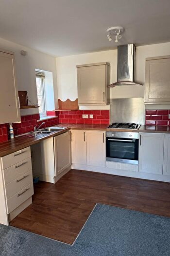 2 Bedroom Flat To Rent In Woodland Road East Colwyn Bay, LL29
