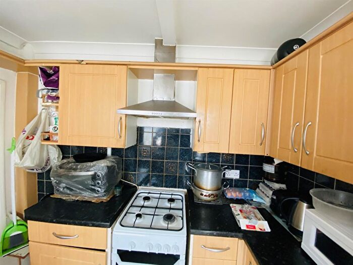 4 Bedroom Terraced House To Rent In Stanley Road, Hounslow, TW3