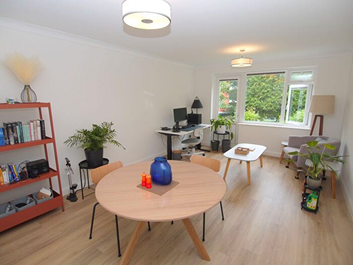 2 Bedroom Property For Sale In Knotts Place, Sevenoaks, TN13