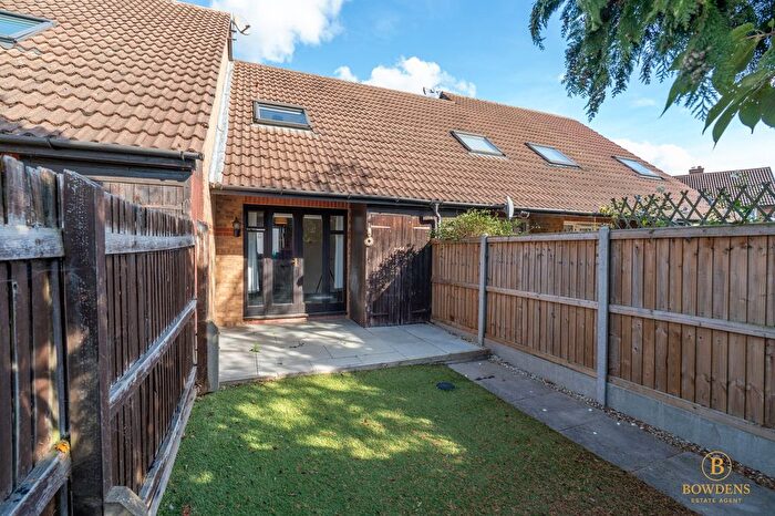 1 Bedroom Terraced House For Sale In Callander Close, Cambridge, CB4