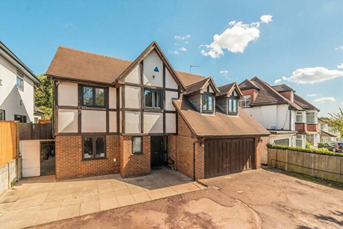 5 Bedroom House To Rent In Watford Way, Mill Hill, NW7