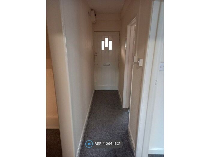 1 Bedroom Flat To Rent In Manor Rise, Stone, ST15