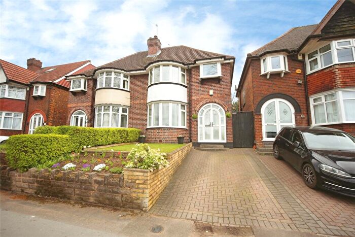 3 Bedroom Semi Detached House For Sale In Stockfield Road, Yardley, Birmingham, West Midlands, B25