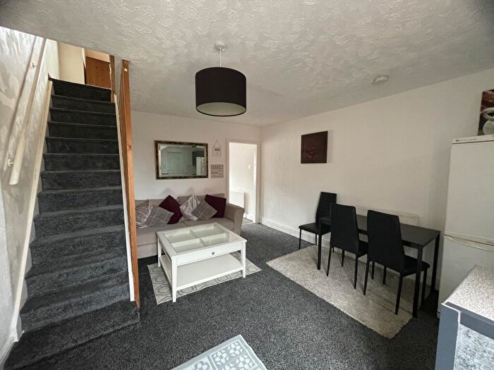2 Bedroom Flat To Rent In Outram Street, Sutton In Ashfield, NG17