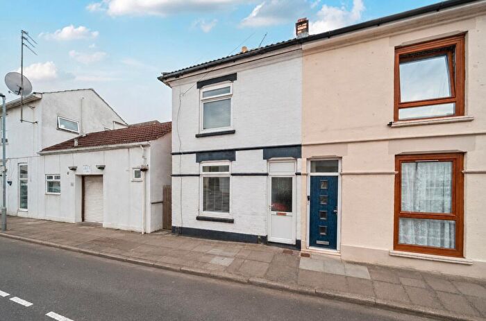 3 Bedroom Terraced House For Sale In Ethel Road, Portsmouth, Hampshire, PO1