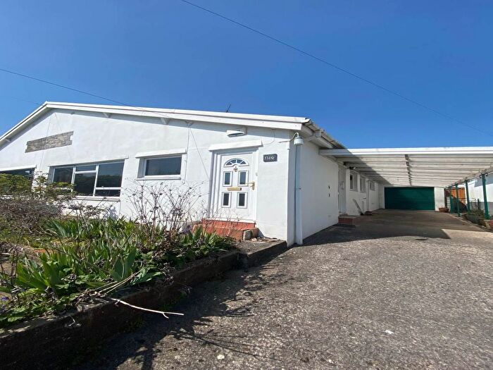 3 Bedroom Bungalow To Rent In Castle View, Bridgend, CF31