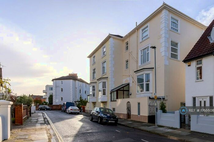 1 Bedroom Flat To Rent In Kenilworth Road, Southsea, PO5