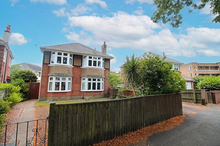 2 Bedroom Flat To Rent In Holdenhurst Avenue, Bournemouth, BH7