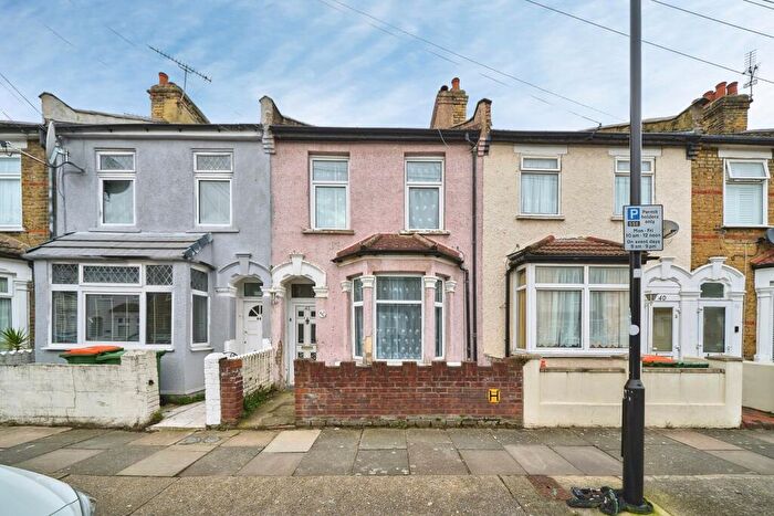 2 Bedroom House For Sale In Morley Road, London, E15