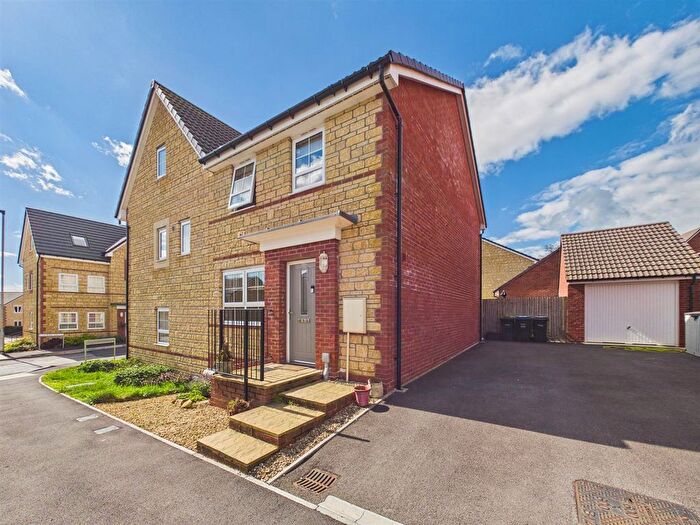 3 Bedroom Semi Detached House For Sale In Gainey Gardens, Chippenham, SN15