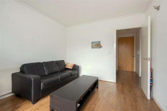 1 Bedroom Flat To Rent In Faraday Lodge, Renaissance Walk, SE10