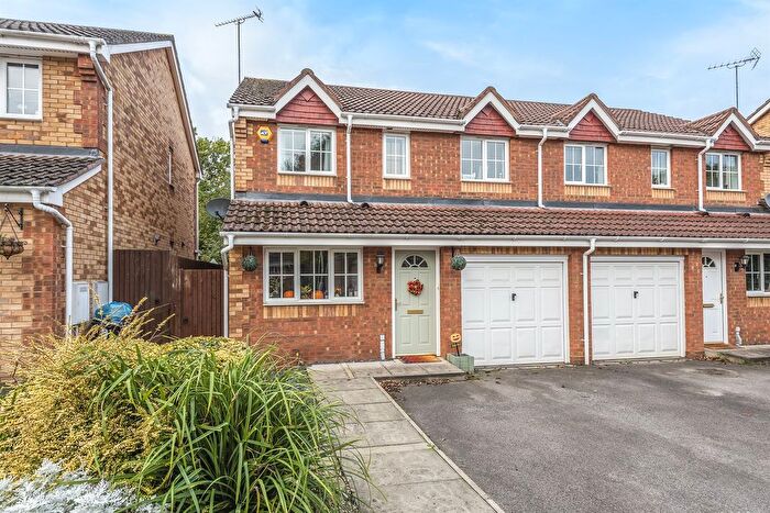 3 Bedroom Semi-Detached House To Rent In Gerring Road, Arborfield, RG2