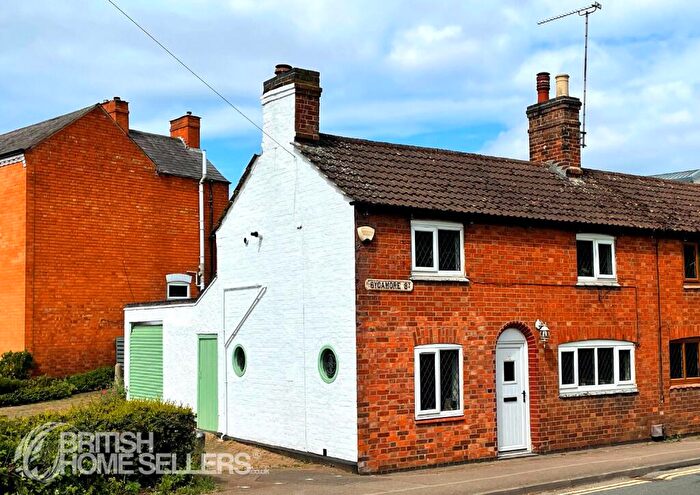 2 Bedroom End Of Terrace House For Sale In Sycamore Street, Blaby, Leicester, Leicestershire, LE8