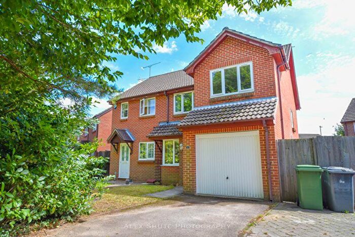 3 Bedroom Semi-Detached House To Rent In The Smithy, Denmead, PO7