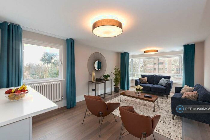 3 Bedroom Flat To Rent In The Drive, Hove, BN3