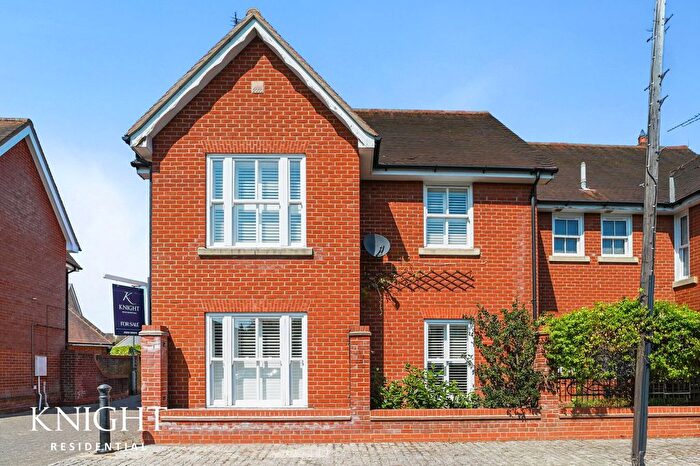 3 Bedroom Semi Detached House For Sale In Drury Road, Colchester, CO2
