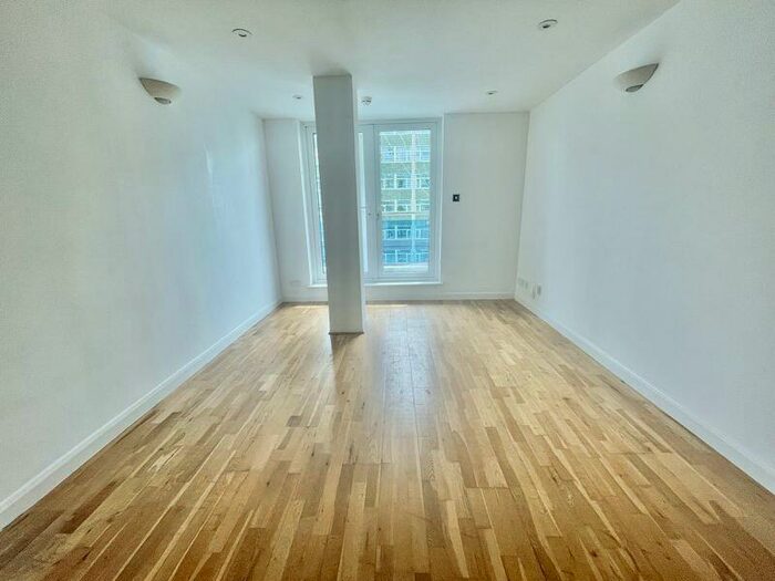 2 Bedroom Flat To Rent In Lyon Road, Harrow, HA1