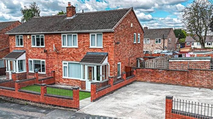 3 Bedroom Semi Detached House To Rent In Tudor Crescent, Tamworth, B77