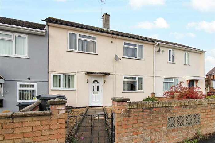 3 Bedroom Semi-Detached House To Rent In Bratton Close, Swindon, SN2