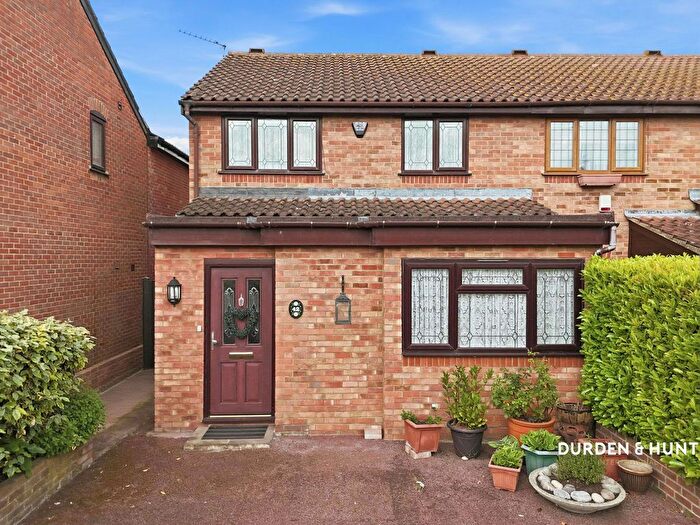 4 Bedroom Semi-Detached House For Sale In Godwin Close, Chingford, E4