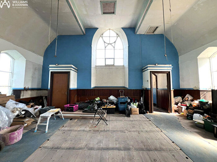 2 Bedroom Character Property For Sale In Pensarn, Pentre Berw, LL60