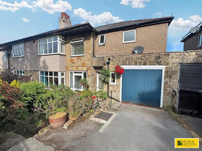4 Bedroom Semi-Detached House For Sale In Macclesfield Old Road, Buxton, SK17