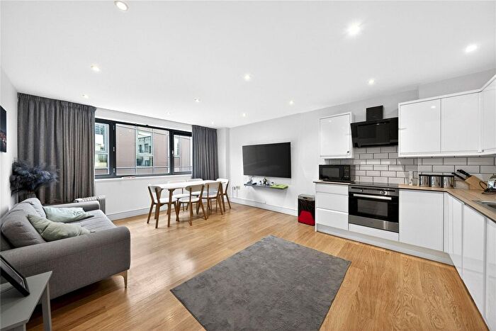 2 Bedroom Flat To Rent In Bell Yard Mews, London, SE1