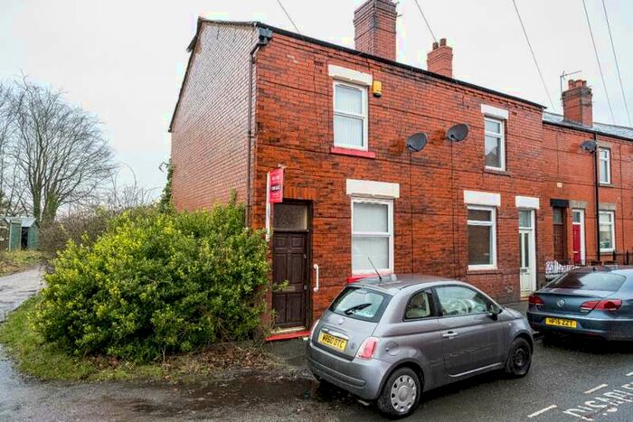 2 Bedroom Property For Sale In Hartley Avenue Lower Ince, Wigan, WN1