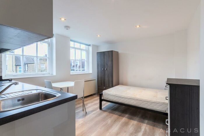 Studio To Rent In Drakes Courtyard, Kilburn High Road, London, NW6