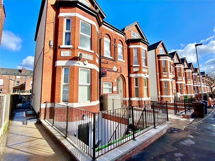 2 Bedroom Flat To Rent In Central Road, West Didsbury, Manchester, M20
