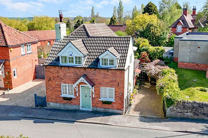 3 Bedroom Cottage For Sale In Kirklington Road, Eakring, NG22