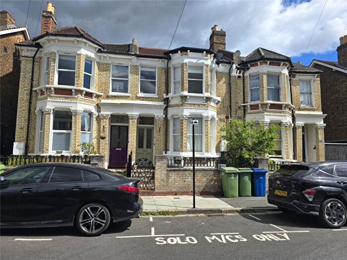 2 Bedroom Apartment To Rent In Marsden Road, London, SE15