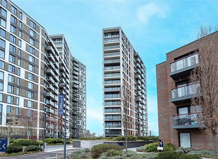 1 Bedroom Flat For Sale In The Waterfront, Royal Arsenal Riverside, SE18
