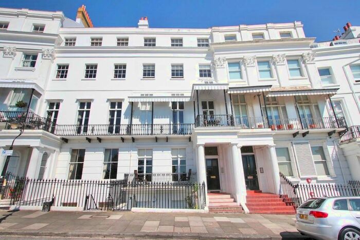 2 Bedroom Flat To Rent In Lewes Crescent, Brighton, BN2