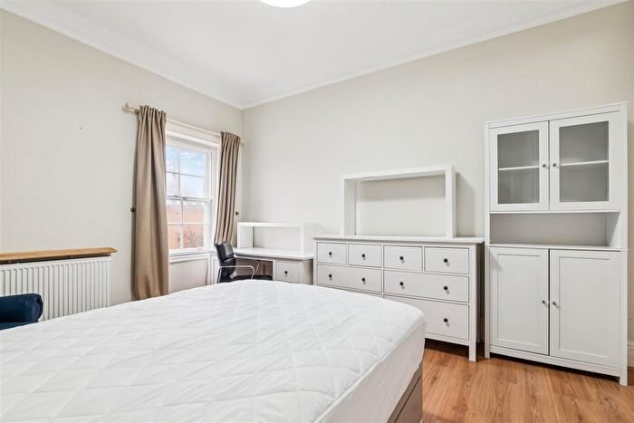 2 Bedroom Flat To Rent In Edith Villas, London, W14