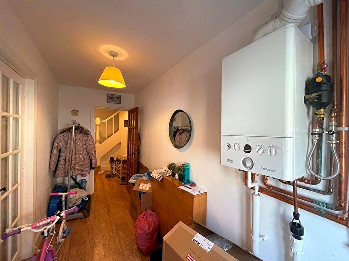 3 Bedroom Flat For Sale In The Cross, Enderby, Leicester, LE19