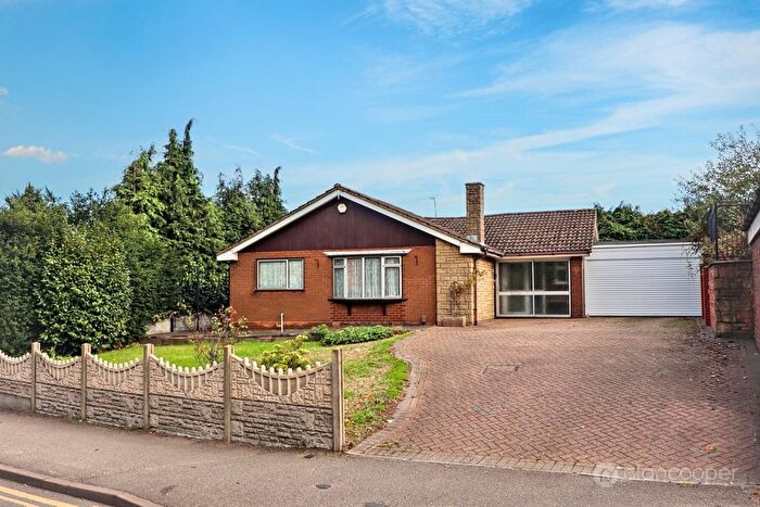 3 Bedroom Detached Bungalow For Sale In College Street, Nuneaton, CV10