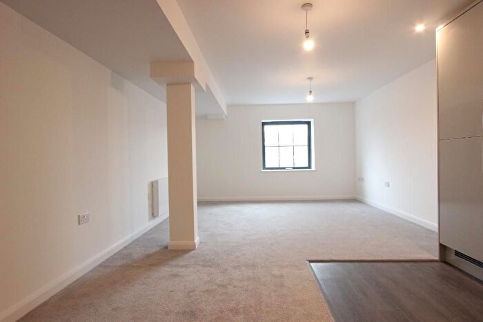2 Bedroom Flat To Rent In St Radigunds Road, Dover, Dover, CT17