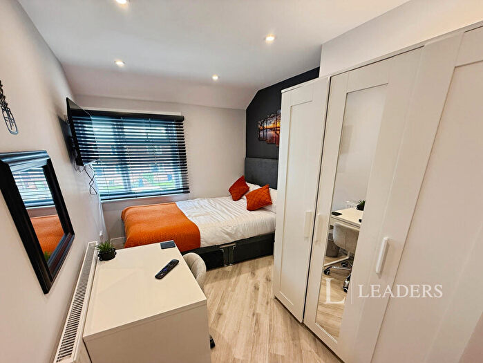 4 Bedroom House To Rent In Walton Grove, DN33