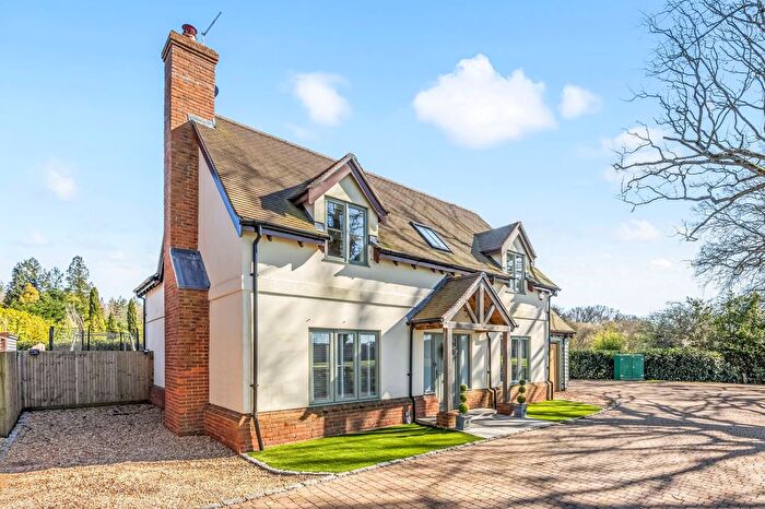 4 Bedroom Property For Sale In Vaughan Copse, Mannings Heath, RH13