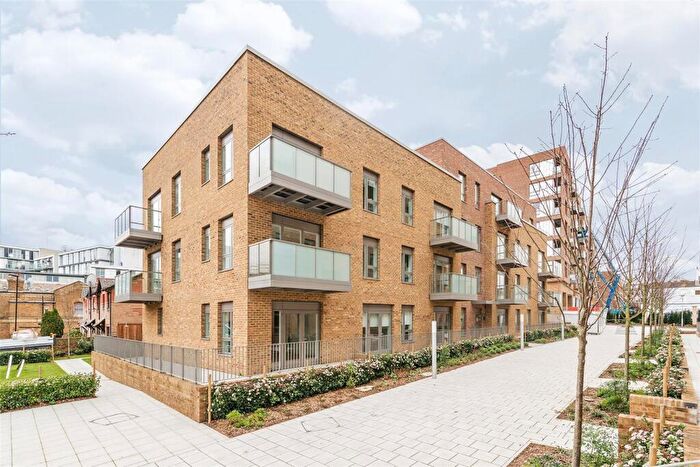 1 Bedroom Apartment To Rent In Bath House Court, Smithfield Square, Hornsey, N8