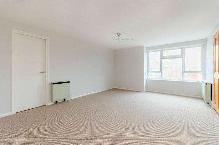 2 Bedroom Flat To Rent In Bedford House, Guildford, GU1