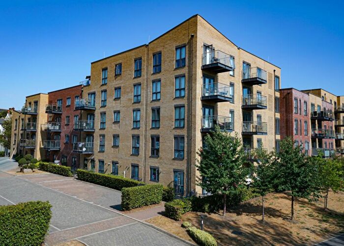 1 Bedroom Apartment For Sale In Regents House, Frogmore Road, Apsley, HP3