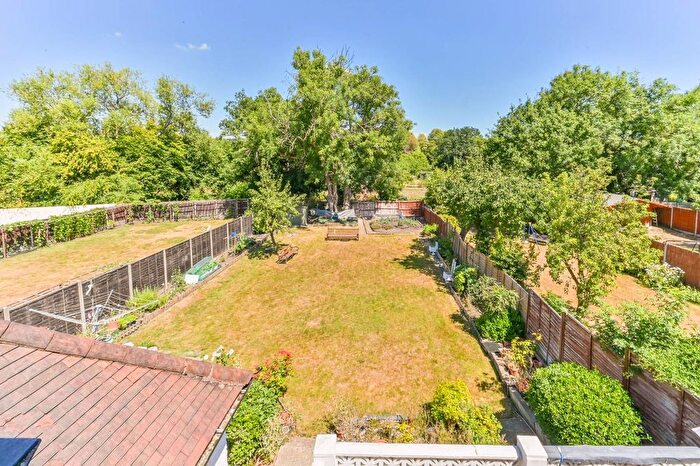 5 Bedroom Detached House For Sale In Norbury Avenue, Norbury, London, SW16