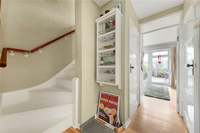 2 Bedroom Maisonette For Sale In Hayesford Park Drive, Bromley, BR2