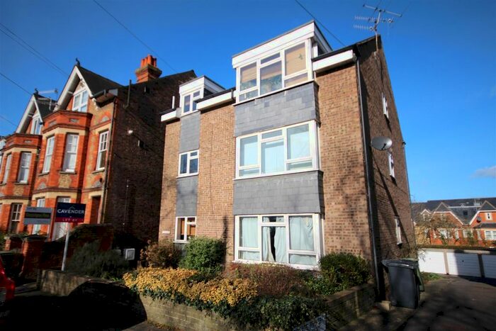 2 Bedroom Flat To Rent In Dene Road, Guildford, Surrey, GU1